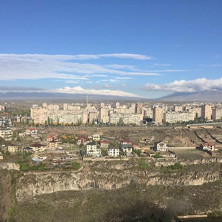 Ossanna Hotel Erivan Dış mekan fotoğraf