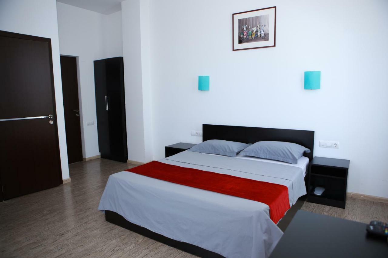 Ossanna Hotel Erivan Dış mekan fotoğraf